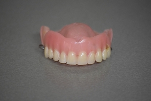 Вижте Invisalign 6 от Confident Вижте Invisalign 6